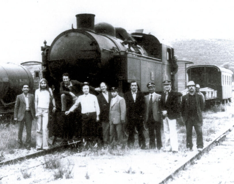 Linea Castrovillari-Lagonegro anni ’70 – Foto di gruppo con amatori tedeschi del treno a vapore